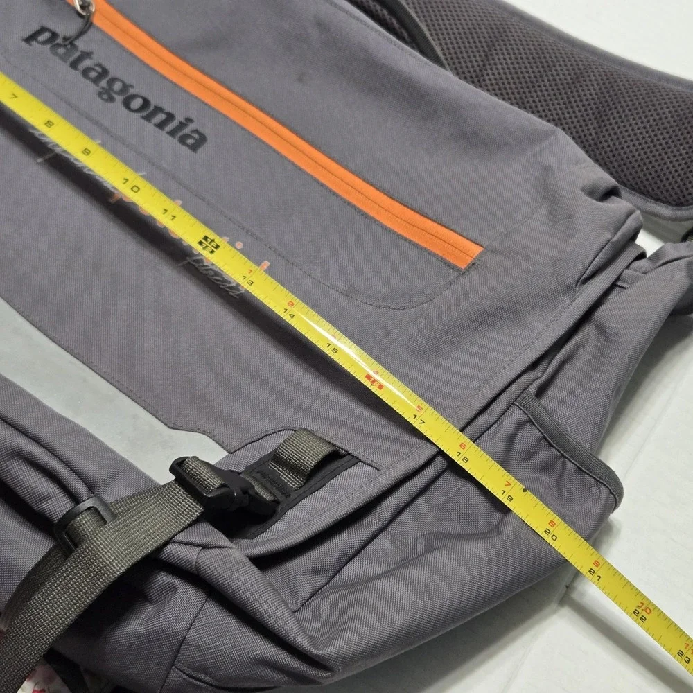Patagonia Half Mass Messenger Bag Gray Orange Laptop Commuter Shoulder Bag 20L